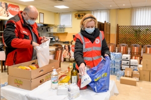 Prigodni paketi za 600 obitelji, Županija uljep&scaron;ala Božićne blagdane onima kojima je to najpotrebnije